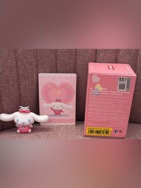 Hello Kitty and friends pink party figure -Pochacco
